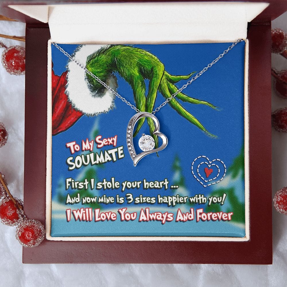 Grinch heart outlet necklace